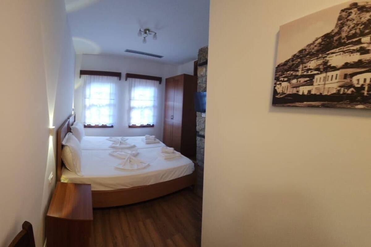 Quarto conforto | Ferros/tábuas de passar roupa, Wi-Fi de cortesia, roupa de cama