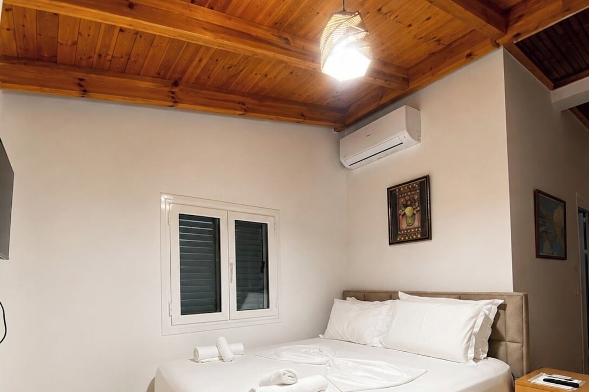Comfort Room | Seterika/papan seterika, Wi-fi percuma, cadar katil 