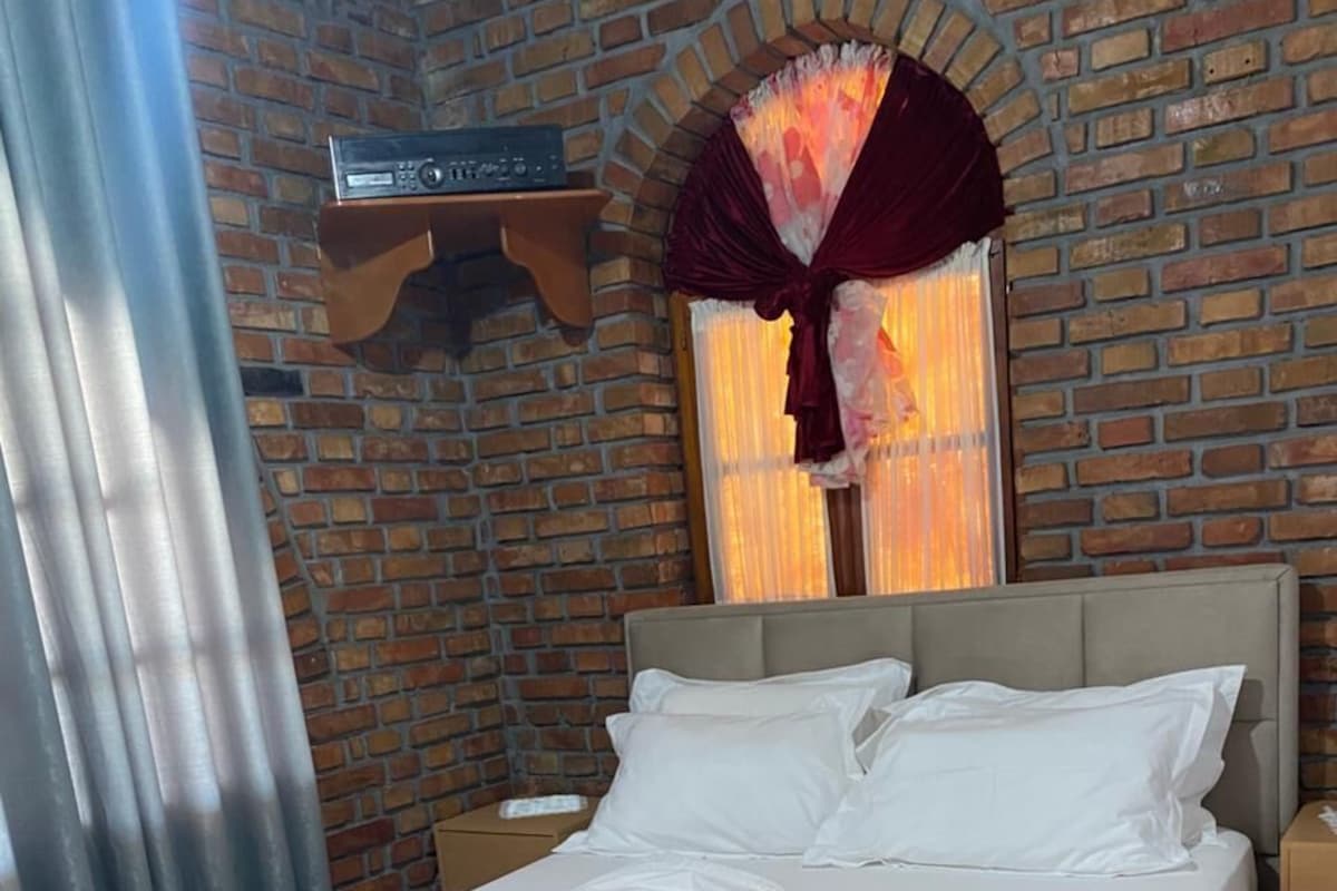 Comfort Room | Seterika/papan seterika, Wi-fi percuma, cadar katil 
