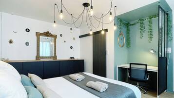 Desk, iron/ironing board, travel cot, free WiFi