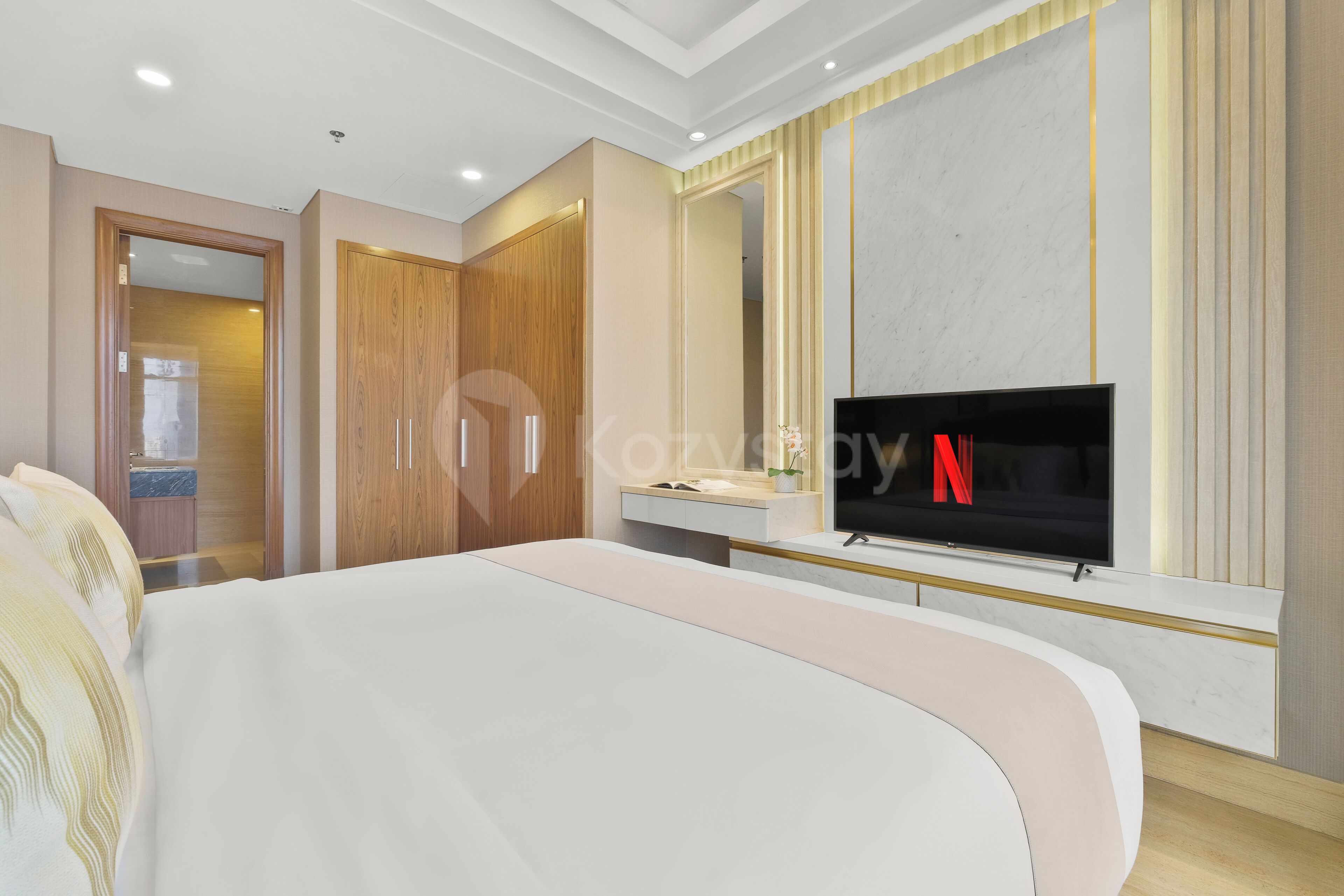 Apartment, 2 Bedrooms, City View | Desk, laptop workspace, iron/ironing board, WiFi (free)