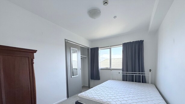 4 Schlafzimmer, Schreibtisch, Bügeleisen/Bügelbrett, WLAN