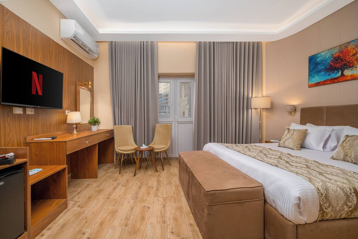 Deluxe-Doppelzimmer | Schreibtisch, laptopgeeigneter Arbeitsplatz, kostenloses WLAN