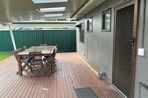 Exterior - Family retreat in Ningi. Pet friendly! (Ningi)