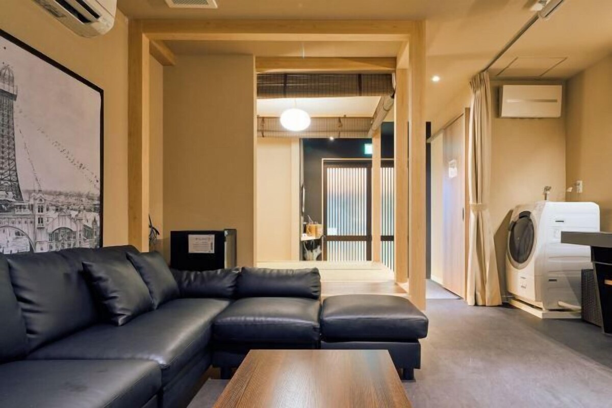 KONJAKUSO OSAKA TSUTENKAKU "MUSHIBUROYA" Sauna Villa