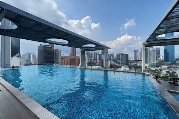 Outdoor pool - D'Majestic Kuala Lumpur by Luxe Home (Kuala Lumpur)