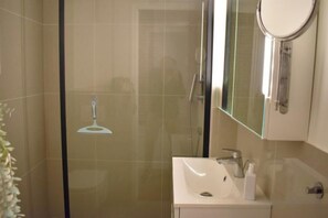 Unclassified image, 2 of 12, button - Splendid one bedroom in Le Marais area (Paris)