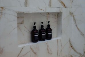 Bathroom amenities - Villa Sardegna Ubud (Bali)