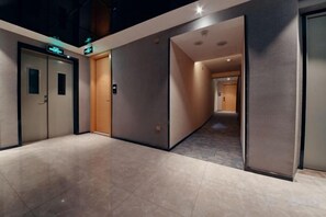 Unclassified image, 2 of 20, button - Shangyuan Hotel Chain (Guangzhou Thirteen Factories Yide Road Metro Station) (Guangzhou)