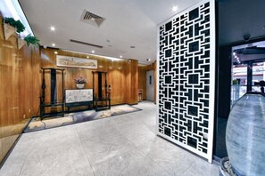 Unclassified image, 3 of 20, button - Shangyuan Hotel Chain (Guangzhou Thirteen Factories Yide Road Metro Station) (Guangzhou)