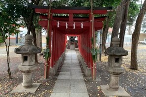 Unclassified image, 4 of 15, button - Honmachi 5-chome (Tokyo)