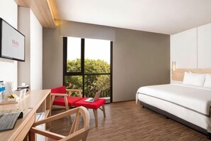 Unclassified image, 2 of 42, button - UP PEAK Hotel Simpang Lima Semarang Managed by Injourney Hospitality (South Semarang)