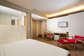 Unclassified image, 5 of 42, button - UP PEAK Hotel Simpang Lima Semarang Managed by Injourney Hospitality (South Semarang)