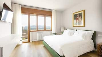 Apartamento superior, vistas al viñedo | Sábanas de algodón egipcio y ropa de cama de alta calidad