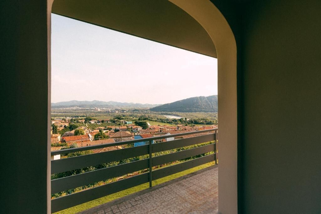 Apartamento superior, vistas al viñedo | Jardines del alojamiento