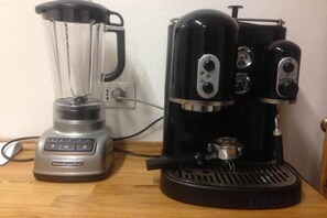 Unclassified image, 3 of 15, button - Cadorna (Florence)