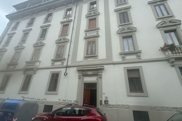 Exterior - Cadorna (Florence)
