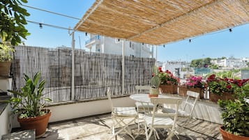Apartment, City View | Outdoor dining