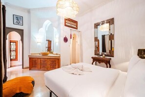 Soundproofing, free WiFi - Riad Azura & Rooftop  (Marrakesh)