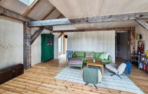 Living Room - 5 bedroom lovely home in Urangsvåg (Urangsvåg)