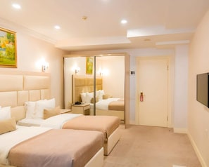 Standard-Doppelzimmer, Stadtblick