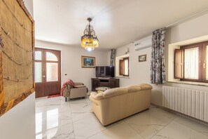 Living area - Vicolo della Cattedrale (Sant'Angelo dei Lombardi)