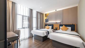 Habitación clásica con 2 camas individuales | Escritorio, espacio para trabajar con un portátil, wifi gratis