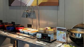 Colazione a buffet a pagamento, servita tutte le mattine