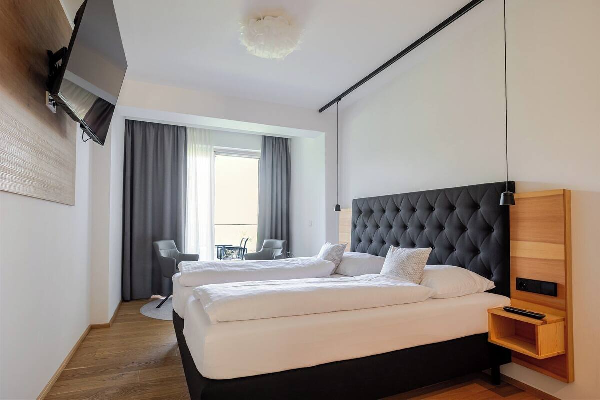 In-room safe, free WiFi