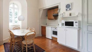 Apartment | Private kitchen | Coffee/tea maker, fridge, microwave, oven - Chateau Stay - 1br/4p With Pool & Park Access (Fajolles)