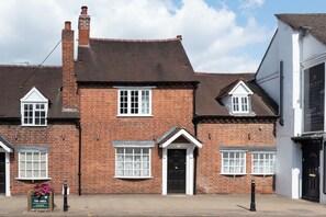 Exterior - Historic Grade 2 Listed 4 bed house in central Kenilworth (Kenilworth)