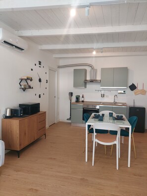 Private kitchen - Vrbo Property (Cagliari)