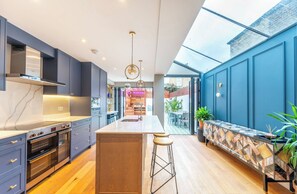 Private kitchen - Superb architecturally designed house in fantastic location (London)