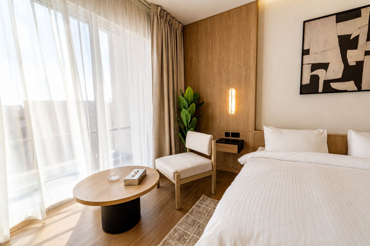 Desk, WiFi, bed sheets