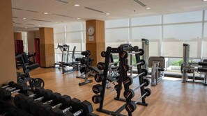 Fitness facility - Resort-Style Studio with Pool & 24/7 Gym - Retal (Dammam)