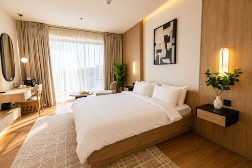 Resort-Style Studio with Pool & 24/7 Gym - Retal