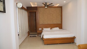Suite Deluxe, vista a la ciudad | Wifi gratis 