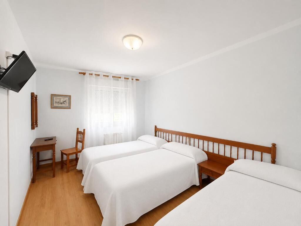 Habitación triple clásica | Escritorio y wifi gratis