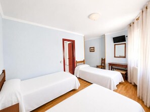 Tripla Classic | Una scrivania, Wi-Fi gratuito