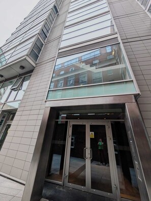 Exterior detail - Modern Liverpool City View 1-Bed Apartment (Liverpool)