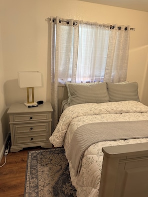 Iron/ironing board, WiFi, bed sheets - The Cozy Corner, is a 2-bedroom apartment in Anchorage for a relaxing stay! (Anchorage)