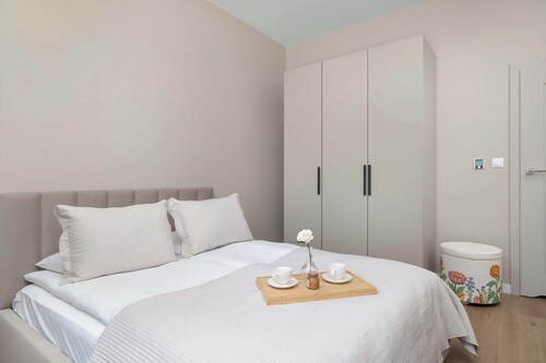 Air Conditioned Apartment in Center | Parking