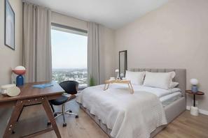 Desk, iron/ironing board, travel cot, WiFi - Air Conditioned Apartment in Center | Parking (Katowice)