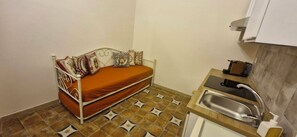 Room | Private kitchen - La Cupola Charm Guest House (Noto)