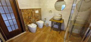 Comfort Room | Bathroom - La Cupola Charm Guest House (Noto)