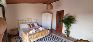 Comfort Room - La Cupola Charm Guest House (Noto)