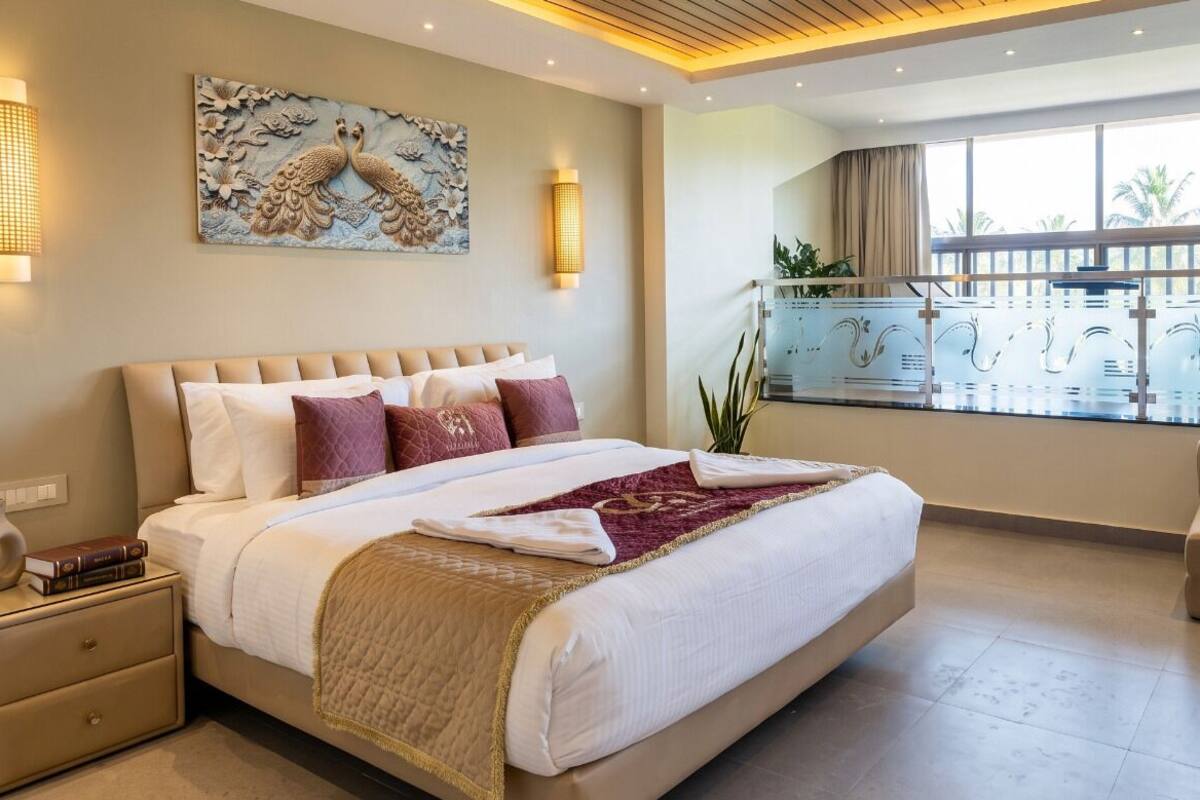 Studio Suite, Balcony, Partial Sea View