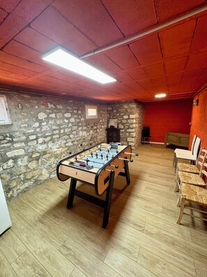 Games room - Le Clos Nicole - Family home for 12 people with a large garden (Autheuil-en-Valois)