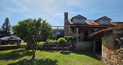 A Casa da Rianxeira, a cozy rural home located in a peaceful seaside setting