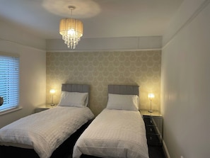 2 habitaciones, wifi gratis y ropa de cama